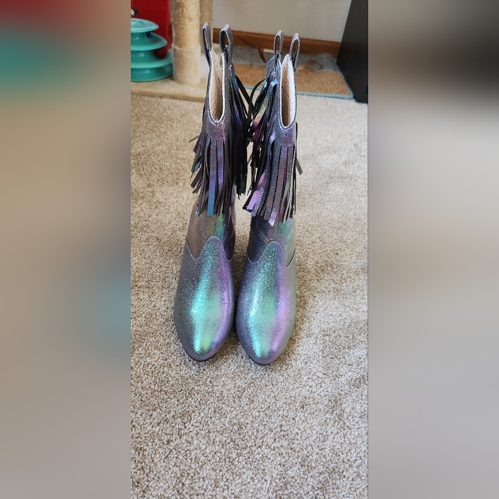 B.A.I.T. fringed cowboy boots